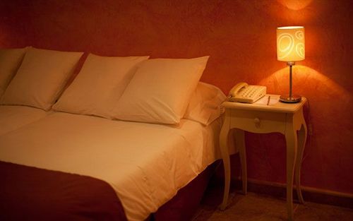 Alfonso Ix Hotel Caces