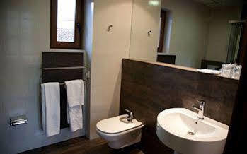 Hotel Alfonso Ix (adults Only) Caces